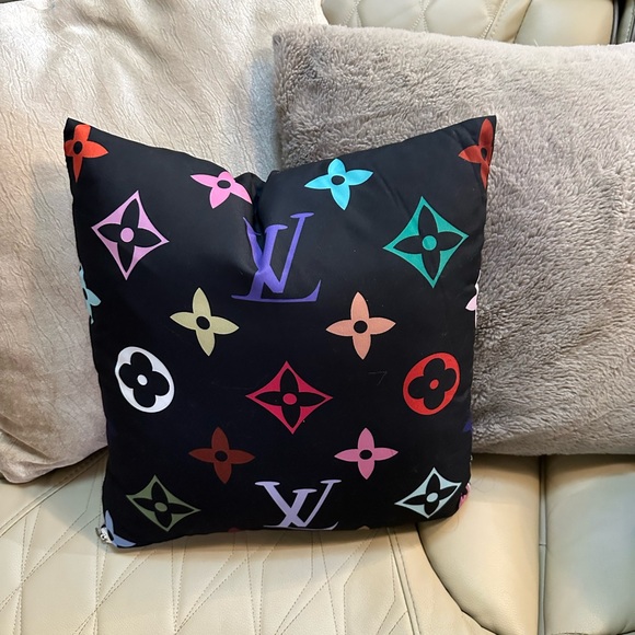 custom Other - Custom made Pillows 🖤♥️